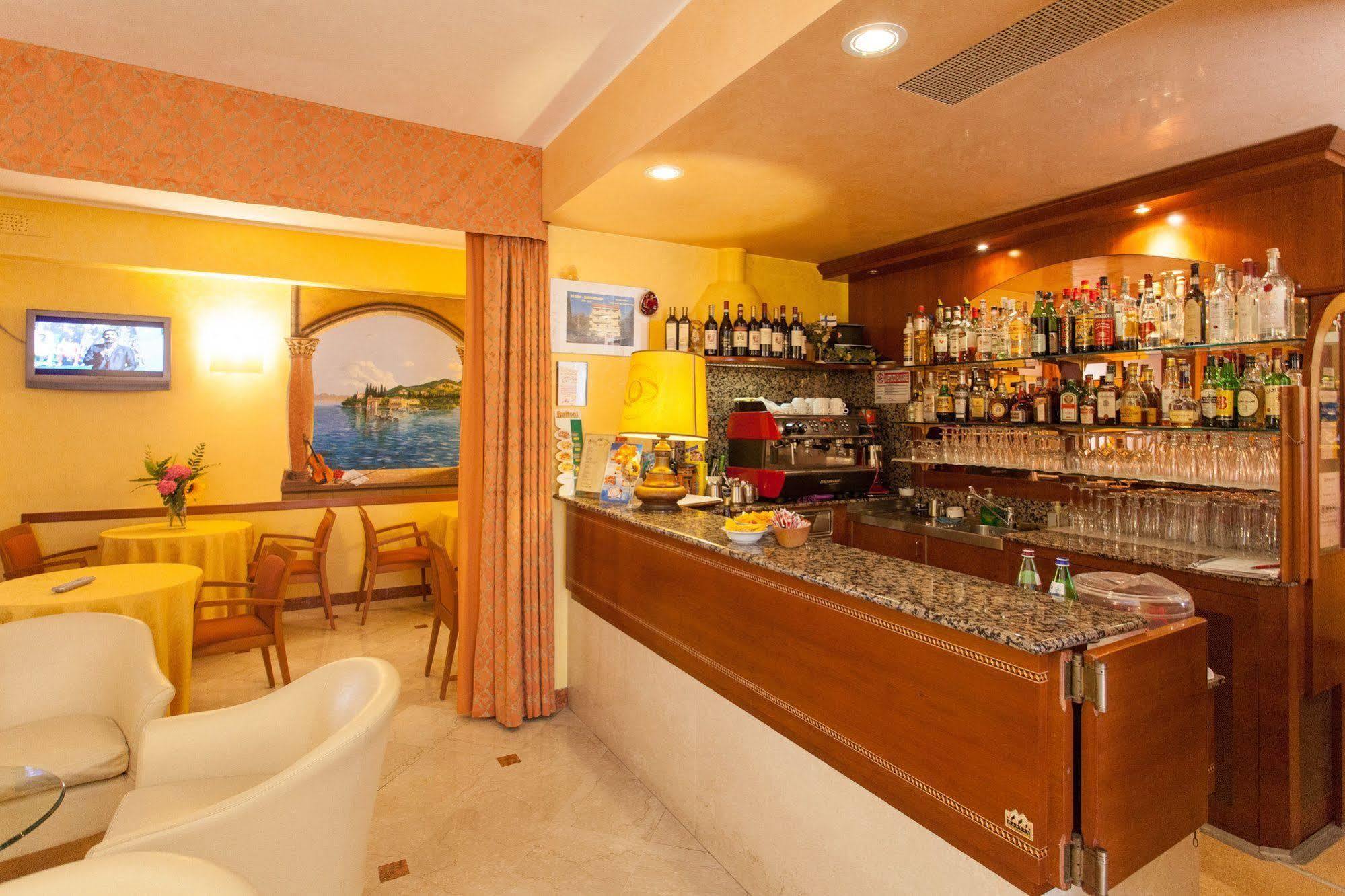 Hotel Gardenia & Villa Charme Adults Friendly 4Star Service Bardolino Exterior photo