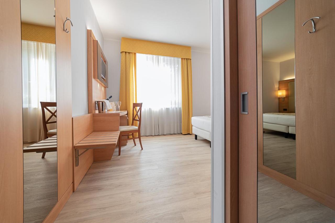Hotel Gardenia & Villa Charme Adults Friendly 4Star Service Bardolino Exterior photo